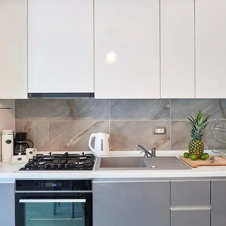 Daire Submarine N Pool Navodari