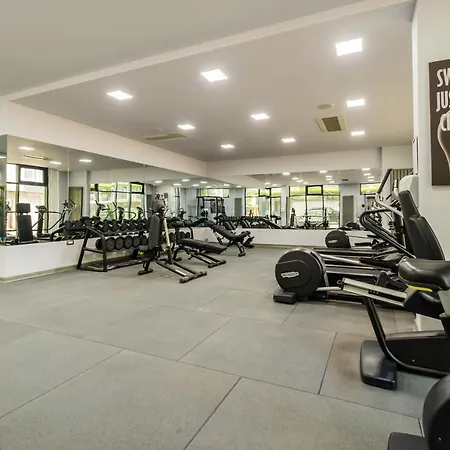 Submarine N Pool 那沃达利