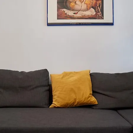 Submarine N Pool Daire *