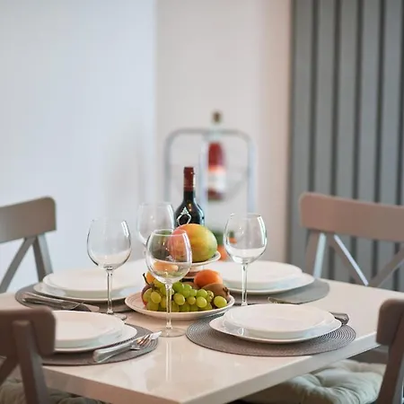 Submarine N Pool Navodari